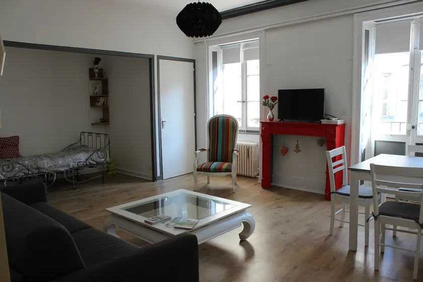 Lons city center 5 people 3-star rating - Image 1