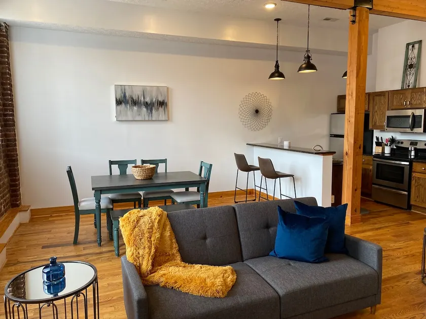 Downtown Lynchburg Loft Getaway - Image 1