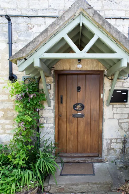 Warm and Cosy 'Half-pint ' Victorian cottage. - Image 1