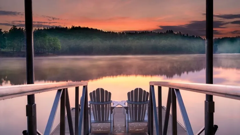 Lake James Country-style House - Deep Cove, Pool, Screen Porch, Kayaks & SUP! - Image 1