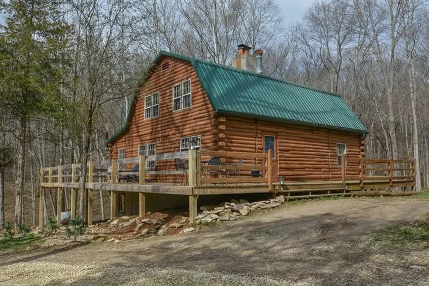 Log Home on 17 acres - Image 1