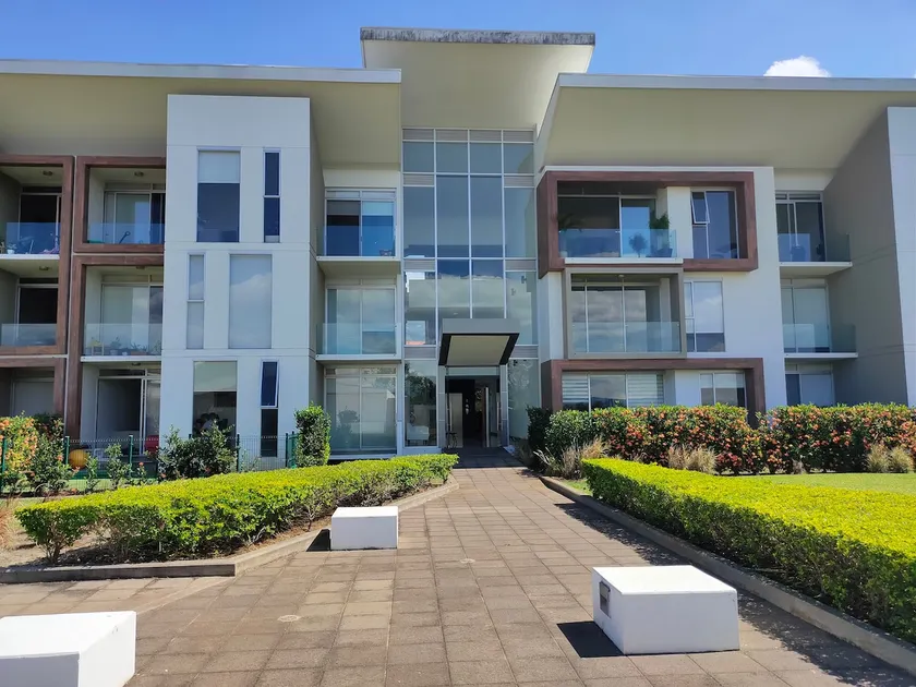 Best Location in Santa Ana - Great Views AC|GYM|Pool - Image 1