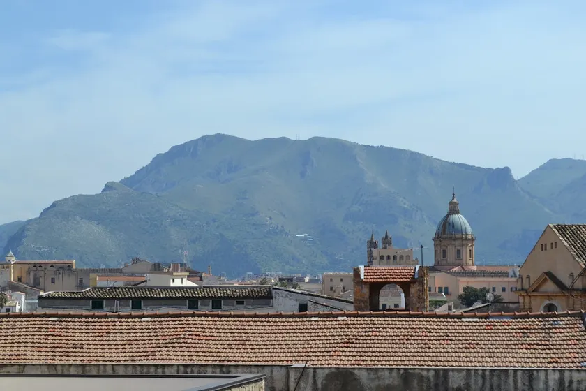 La Terrazza sul Mercato Storico - Image 1