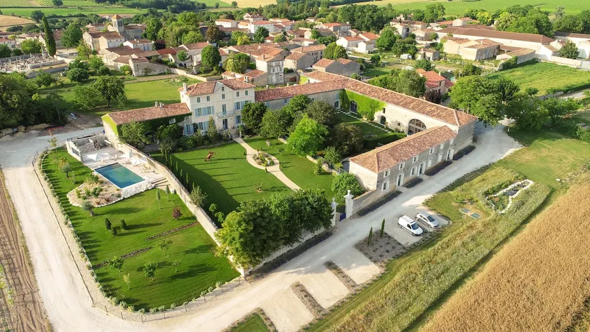 Charming cottage in the heart of Logis des Gabariers - Image 1