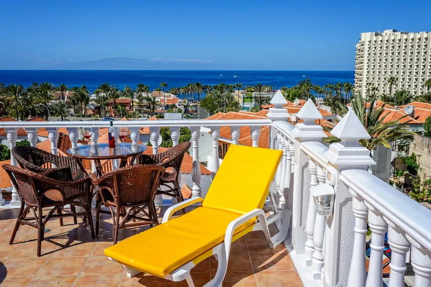 Apartment in Playa de las Americas 1 - Image 1
