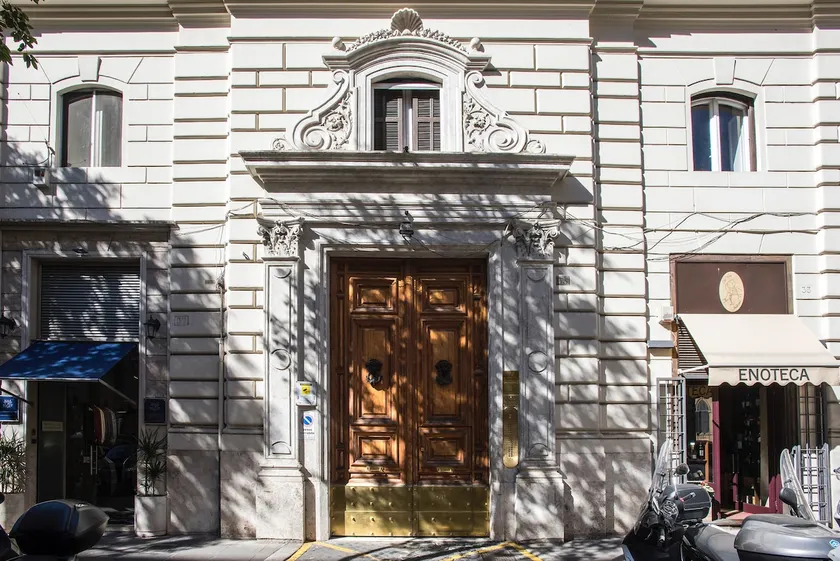 Ludovisi Delux New: 3 bed 2 bath at Spanish Steps - Image 1
