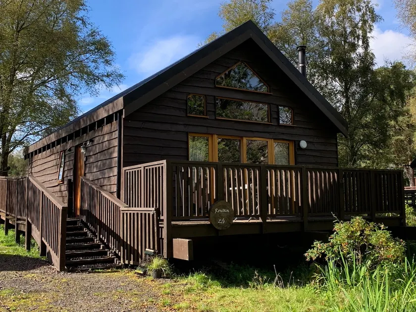 Rowan Log Cabin - Image 1