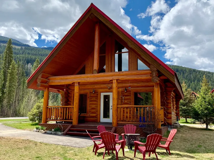 Yoho Bothy, a log cabin retreat in the Rockies - Image 1