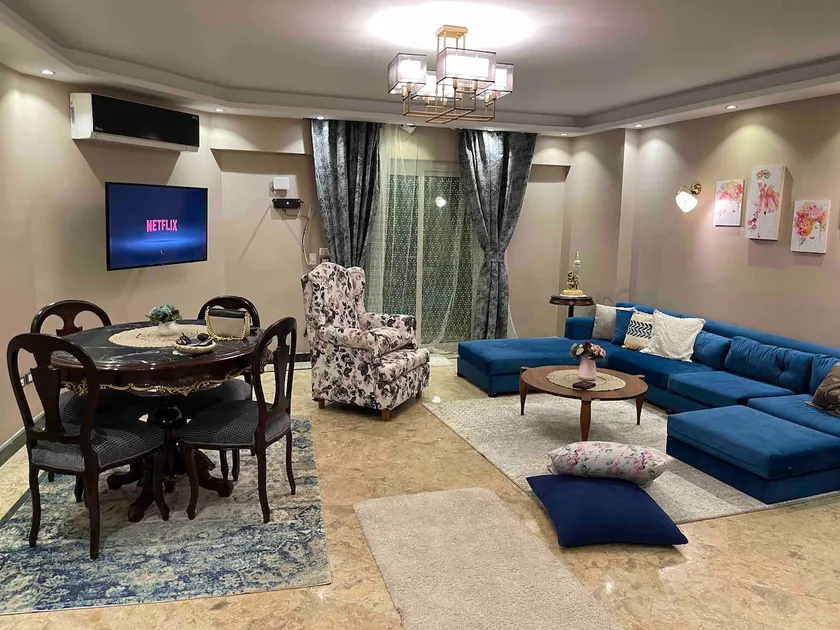 Cairo Heliopolis Apartment - Image 1