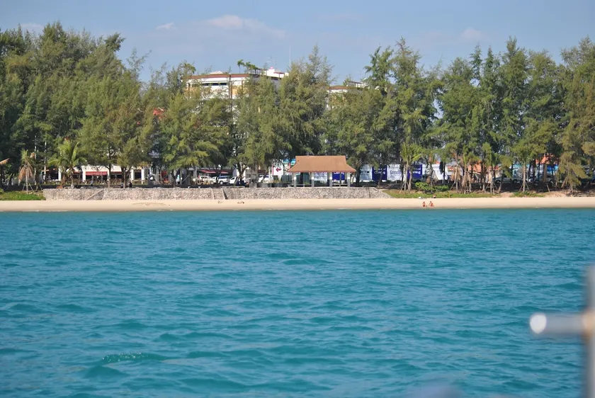 Quiet place by the sea - Image 1