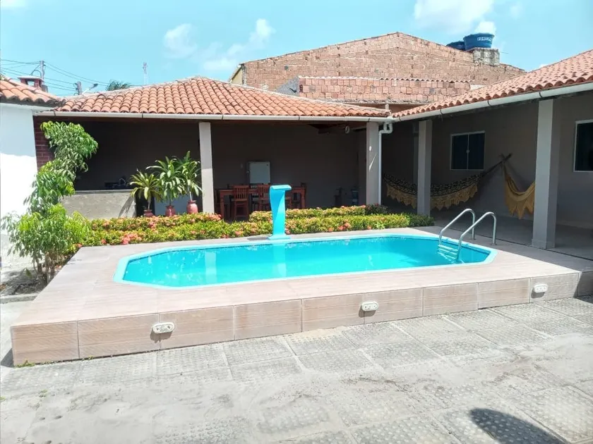 Beach house with pool - Image 1