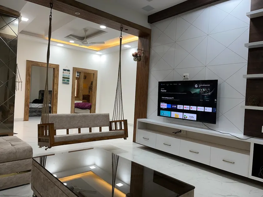 New & Luxurious 3 BHK in the heart of AMU - Image 1
