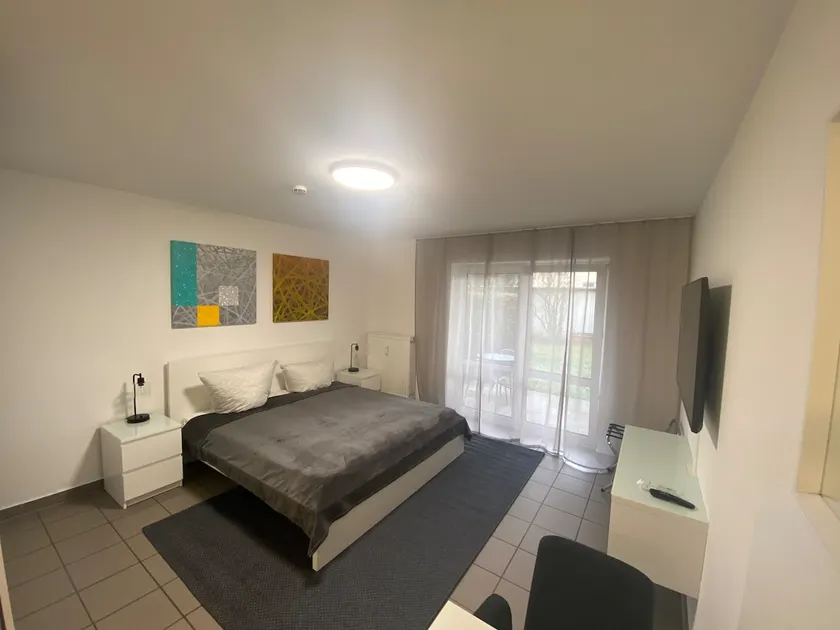 Apartment + balcony near Audi/downtown/Westpark W01 - Image 1