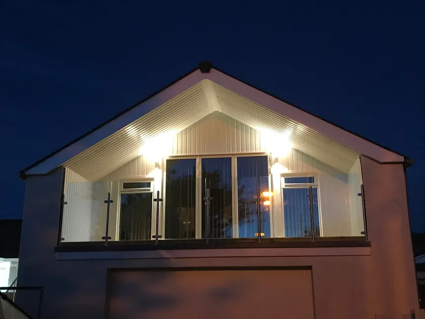 Centrally located modern flat in Ullapool - Image 1
