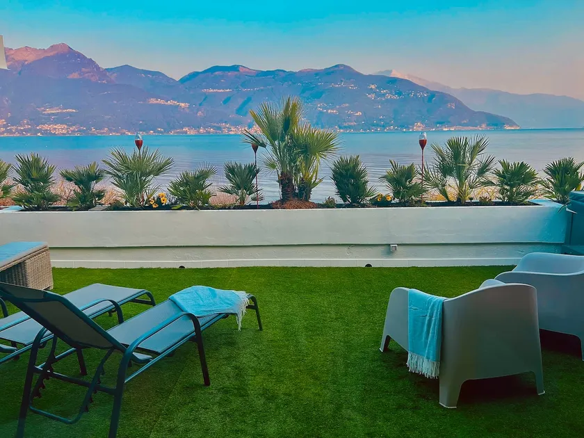 Lake Maggiore Beachhouse Traumlage / Bootsgarage - Image 1