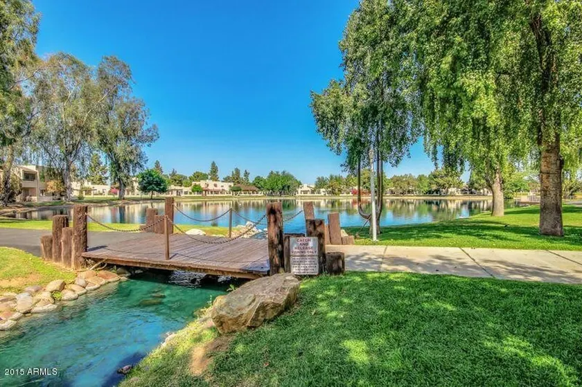 Peaceful 2B 2B Condo with Lake, Pool, and Spa - Image 1