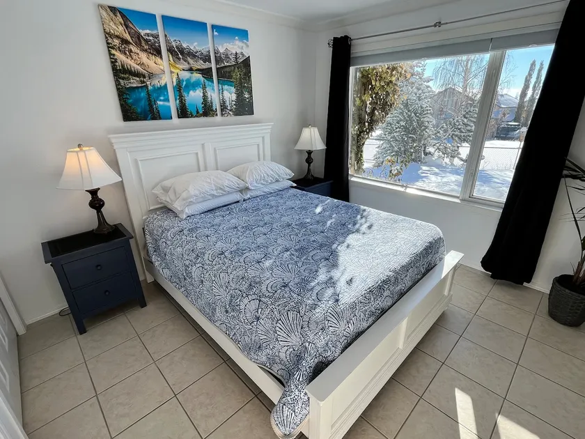 Private 2-bedroom suite with golf/mountain views - Image 1