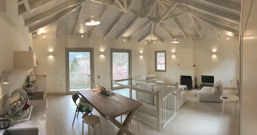 Footpath House / Entire home in Megalo Chorio - Image 1