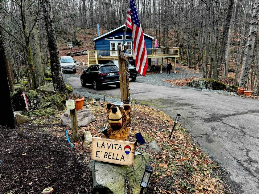 Life is Beautiful Poconos. Brand new home! - Image 1