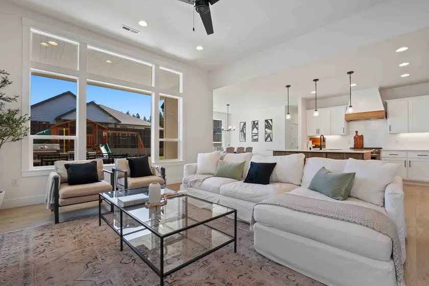 New home in Brush Prairie - Image 1