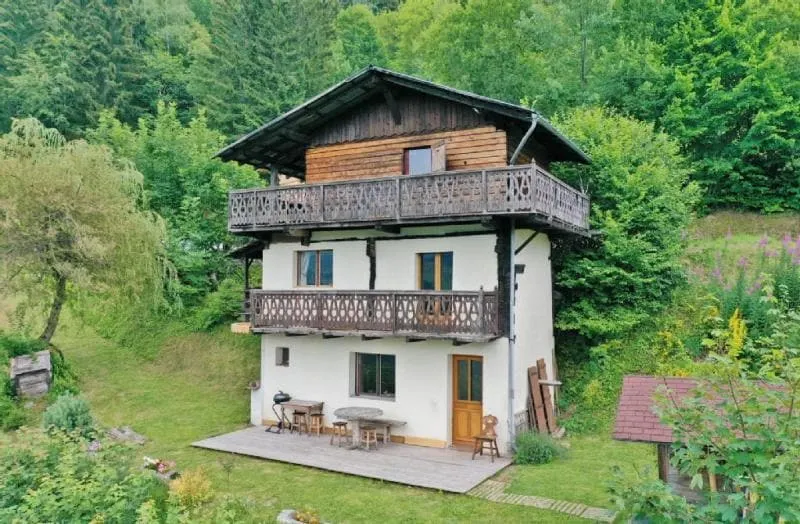 Small paradise in the heart of the Alps - Renovated chalet - Image 1