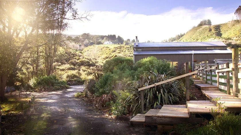 Burnside Aokautere. A comfortable country escape. - Image 1