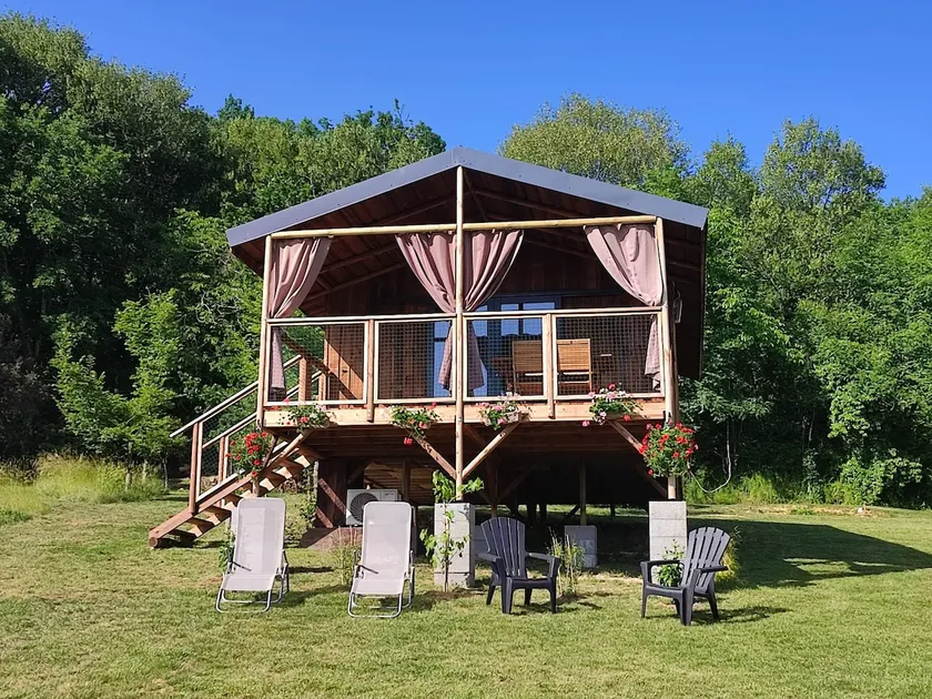 Maryflo 2 cabin - Image 1