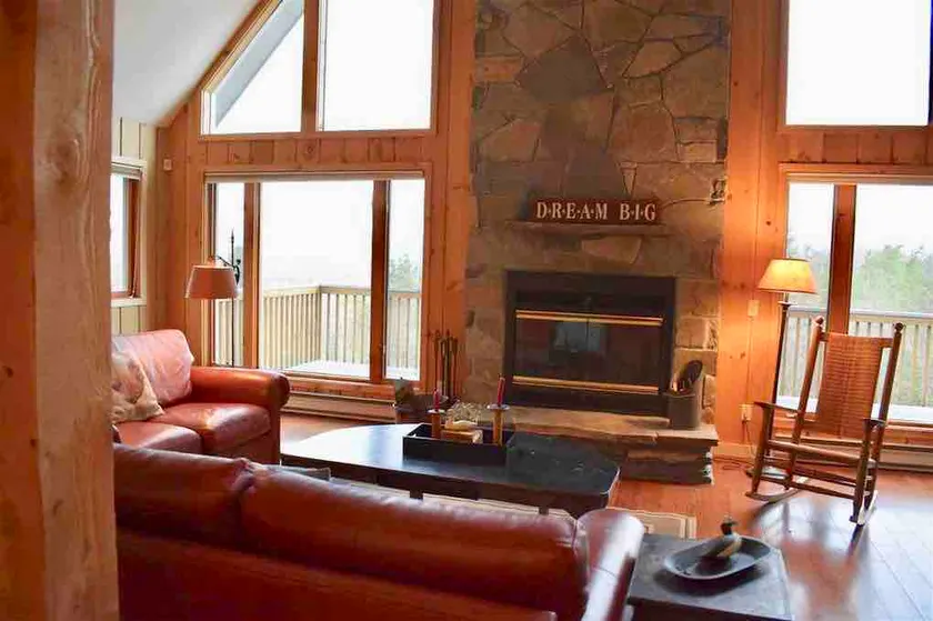 Secluded House with Views - Min to Ski - Image 1