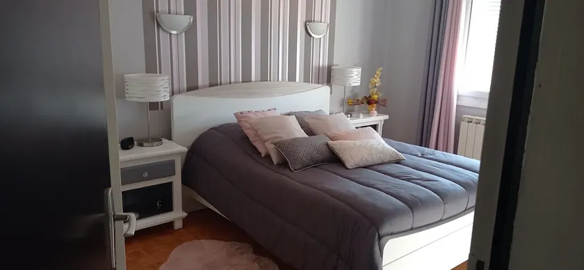 Very nice house. - Image 1