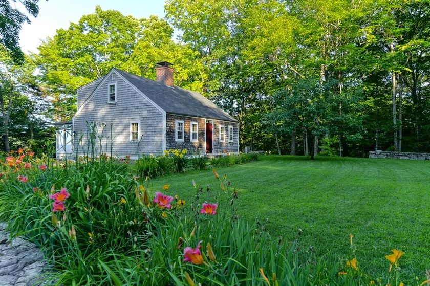 Cherry Cottage: modern comfort, antique charm - Image 1