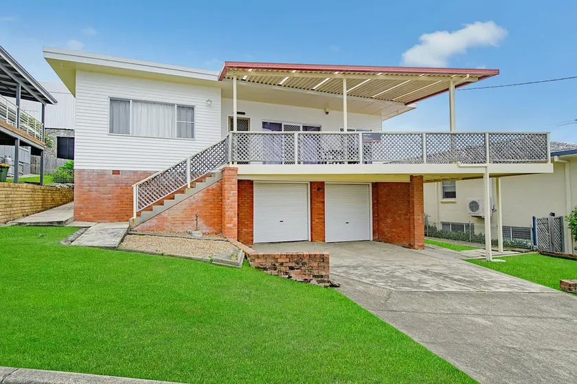 Horizons 7 East Street Crescent Head - Image 1