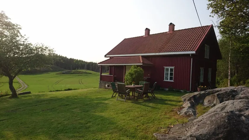 Lovely old farmhouse by the Halden watercourse - Image 1