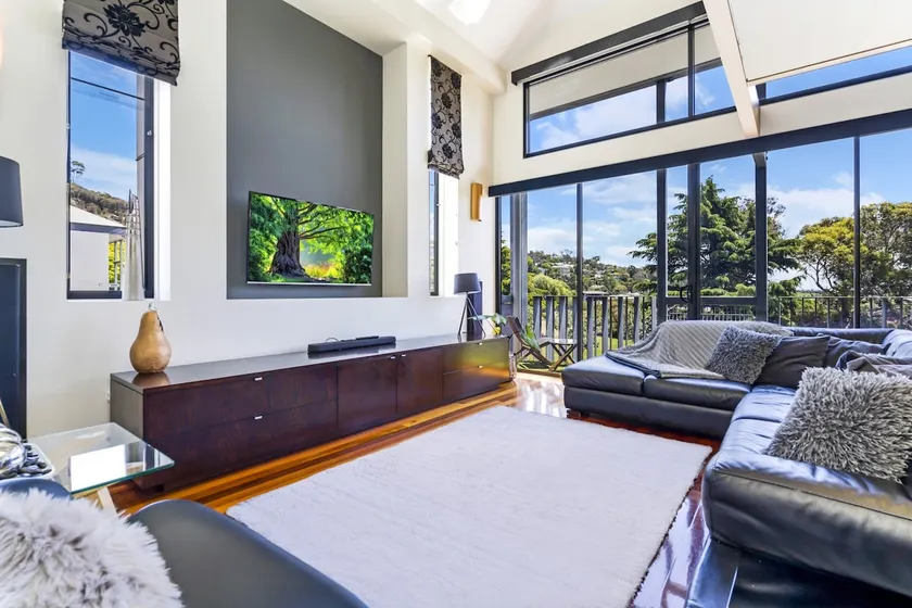 Stunning 2-Bedroom Loft Penthouse | City Edge - Image 1