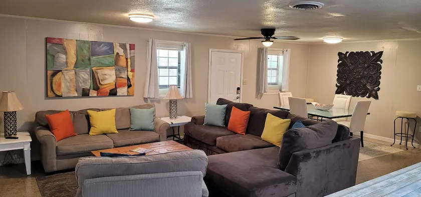 Close to Downtown, Restaurants, Bchs & Navy Base. - Image 1