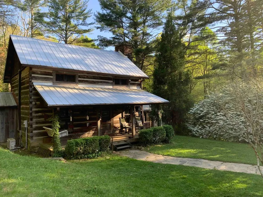 Historic 1800’s Cabin with Modern Touches - Image 1