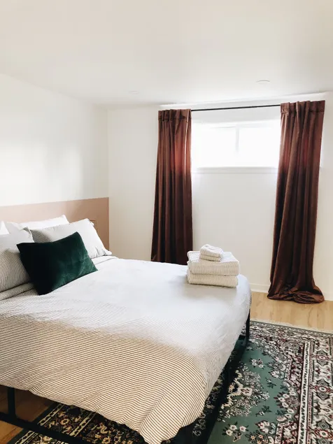 Bright + Cozy Fireplace Basement Suite w/ Parking - Image 1