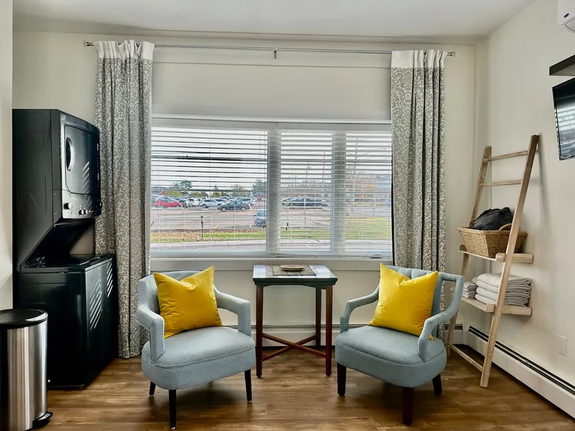 Bachelor Suite beside hospital - Image 1