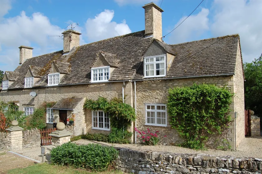 Cotswold Period Cottage i en landsby med en pub på 5 minutters gang. Stor have - Image 1