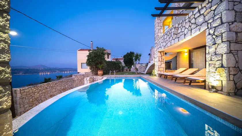 Villa Majestic Heated Pool Sauna & Endless Sea Views - Image 1