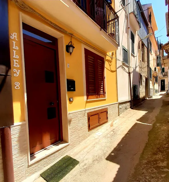 Alley 8 - Image 1