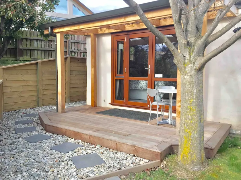 Comfortable & Cozy - Close to Airport - Image 1