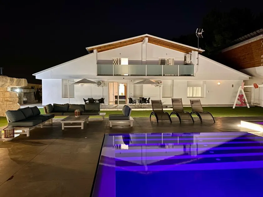 CASA BLANCA luxury home in the garden area - Image 1
