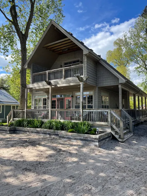 Luxury lakeside Retreat  - Image 1