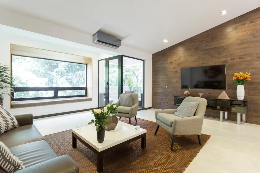 Lleras Park | 3br Lux PH | Balcony | AC | Best Wifi | - Image 1