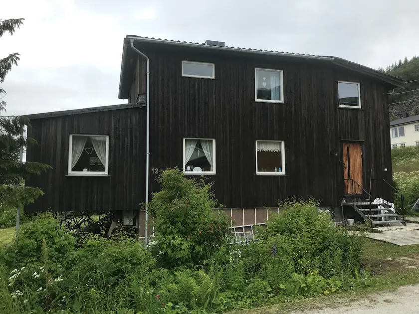 Villa Lunheim, Skaland - Image 1
