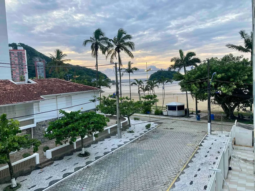 Praia Mansa in Caiobá Apartment with Parking Space - Image 1