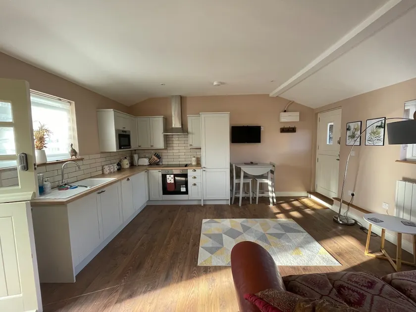 A beautiful one bedroom cottage - Image 1