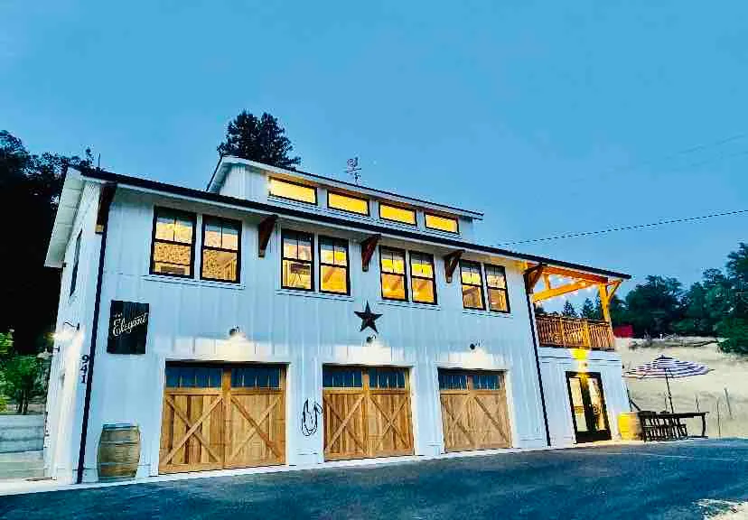 ❤The Elegant: A Healdsburg Winery Abode! Hot Tub!❤ - Image 1