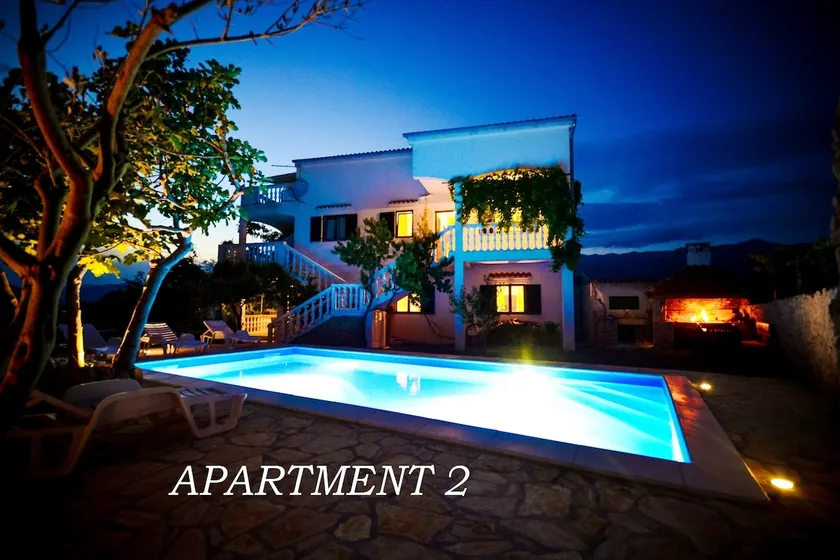 App with amazing sea view, pool & gym 2 - Image 1
