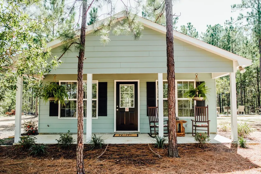 Woodsy Retreat - Cozy, private escape w/ firepit - Image 1